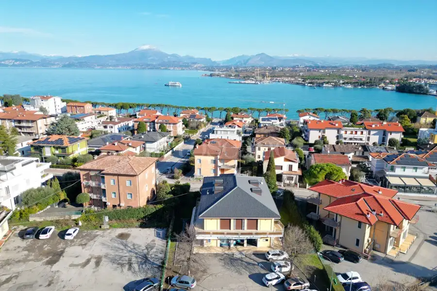 Casa in vendita di 450 mq a €690.000 (rif. 16/2026)