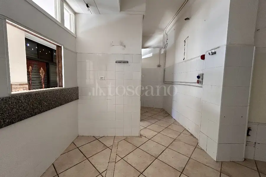 Negozio in vendita di 50 mq a €74.000 (rif. 128/2025)