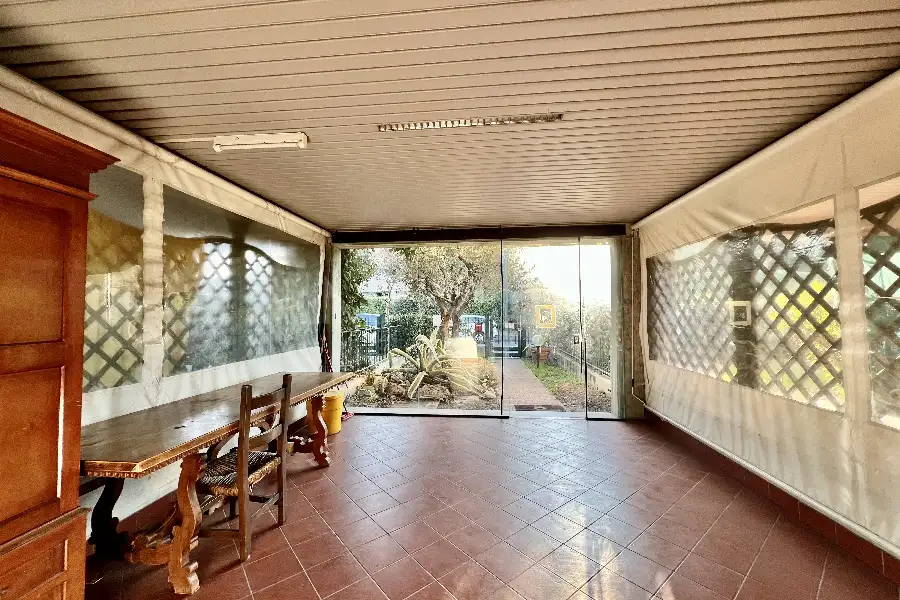 Villa Bifamiliare in vendita di 315 mq a €1.200.000 (rif. 7/2026)