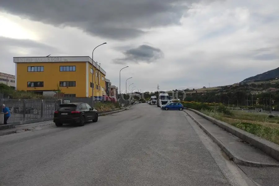 Capannone in affitto di 300 mq a €1.500 (rif. 24/2026)