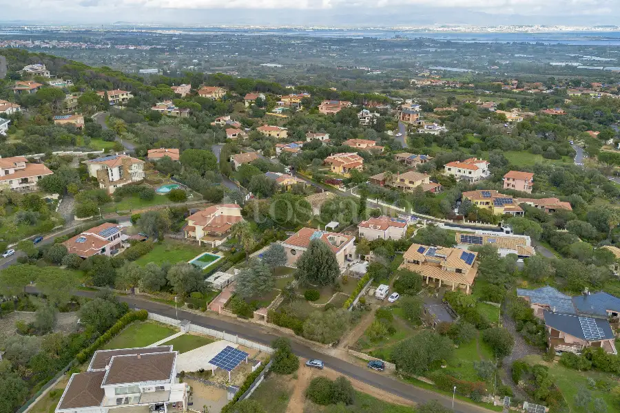 Villa in vendita di 500 mq a €990.000 (rif. 100/2025)