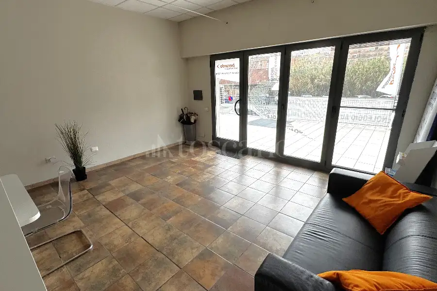 Negozio in affitto di 60 mq a €1.300 (rif. 1/2026)