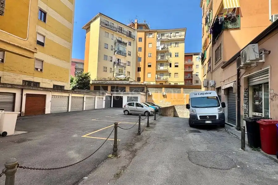 Box in affitto di 24 mq a €150 (rif. 157/2026)