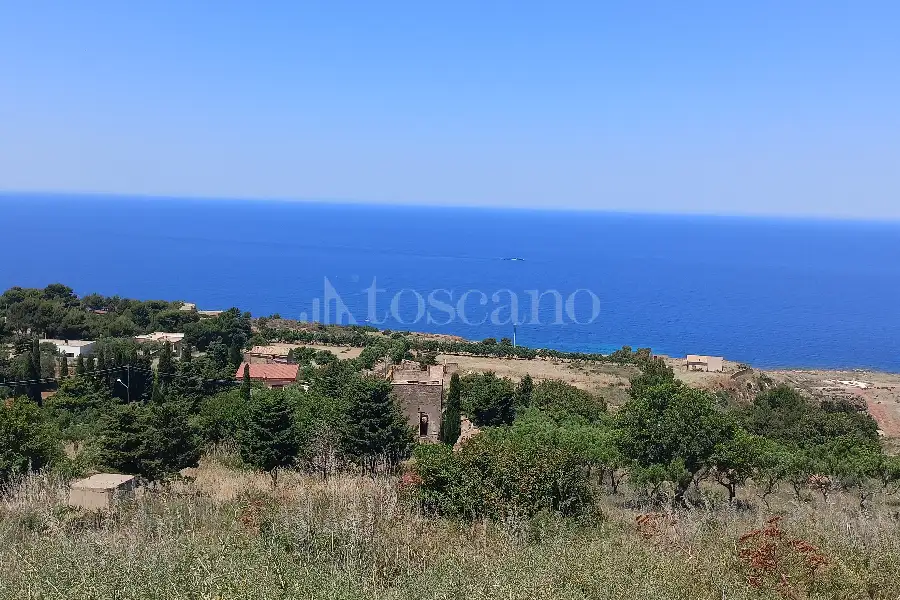Agricolo in vendita di 37.700 mq a €225.000 (rif. 31/2026)