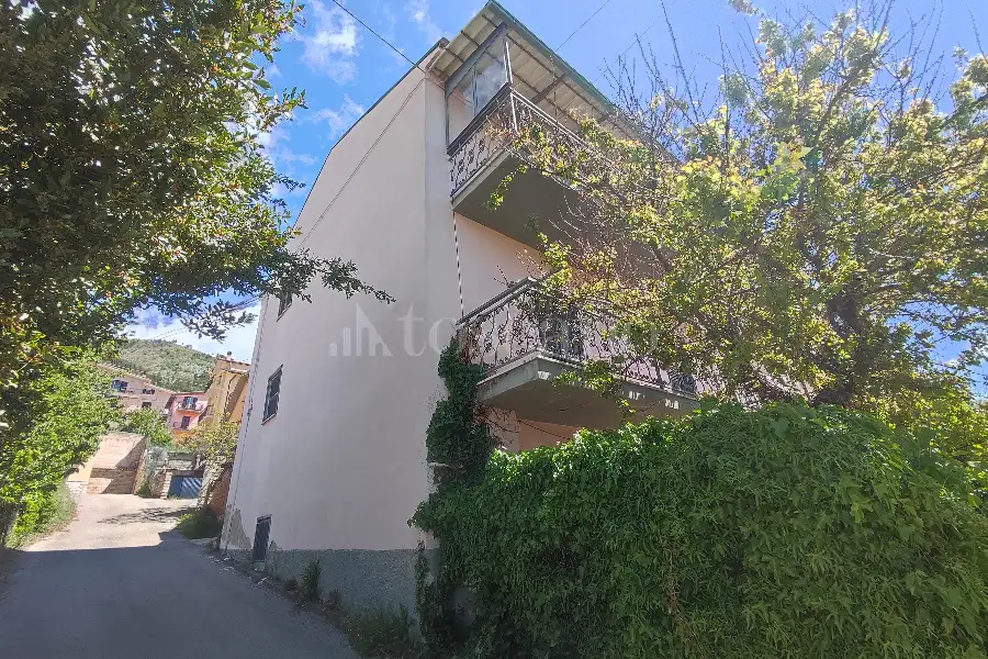 Villino a Schiera in vendita di 300 mq a €90.000 (rif. 22/2026)