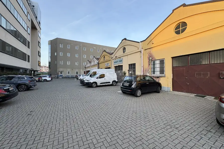 Laboratorio in vendita di 270 mq a €540.000 (rif. 9/2026)