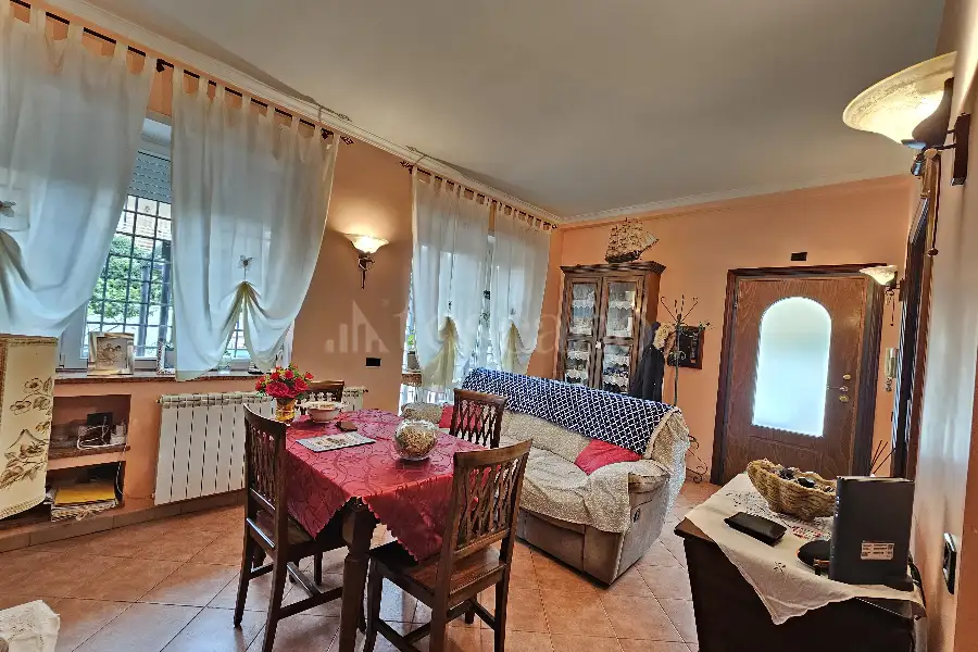 Villa Bifamiliare in vendita di 120 mq a €349.000 (rif. 20/2025)