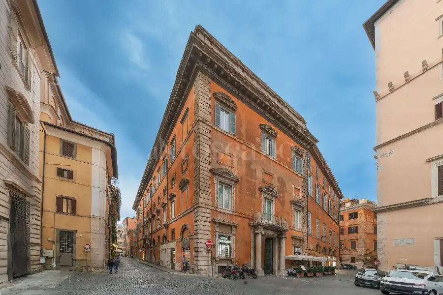 Casa in vendita di 100 mq a €1.130.000 (rif. 50/2026)
