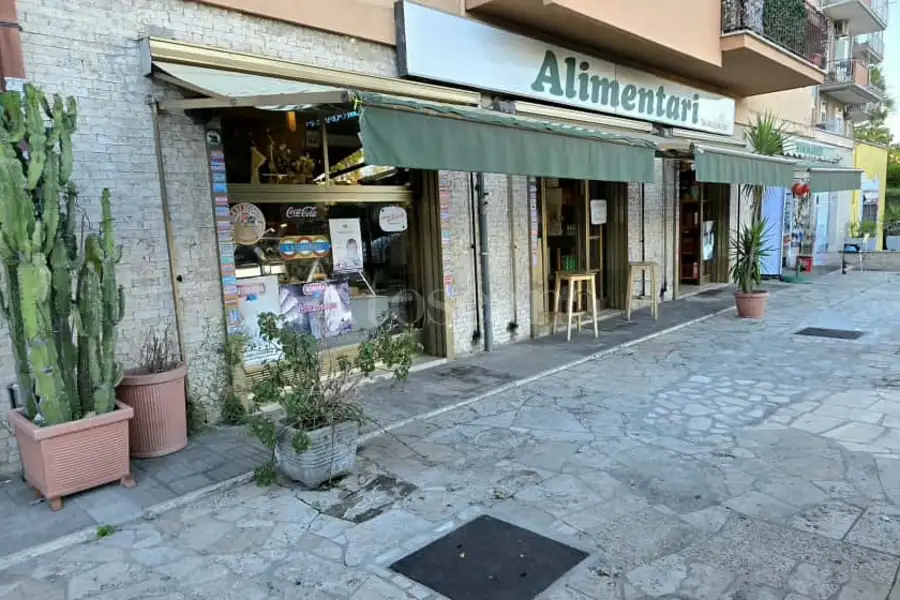 Negozio in vendita di 80 mq a €179.000 (rif. 13/2025)