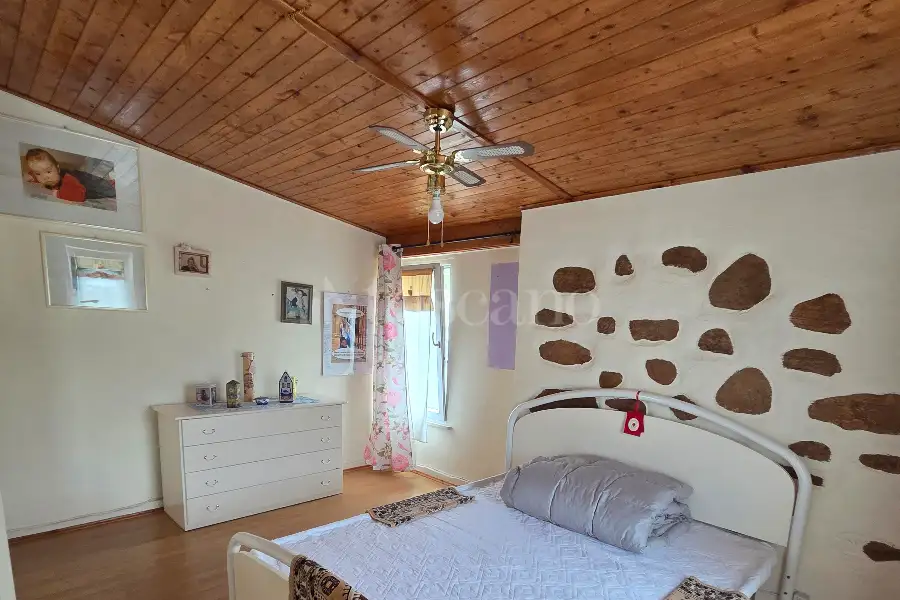 Casa Indipendente in vendita di 330 mq a €110.000 (rif. 35/2025)