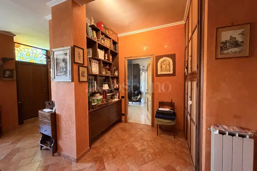 Casa Indipendente in vendita di 230 mq a €325.000 (rif. 25/2026)