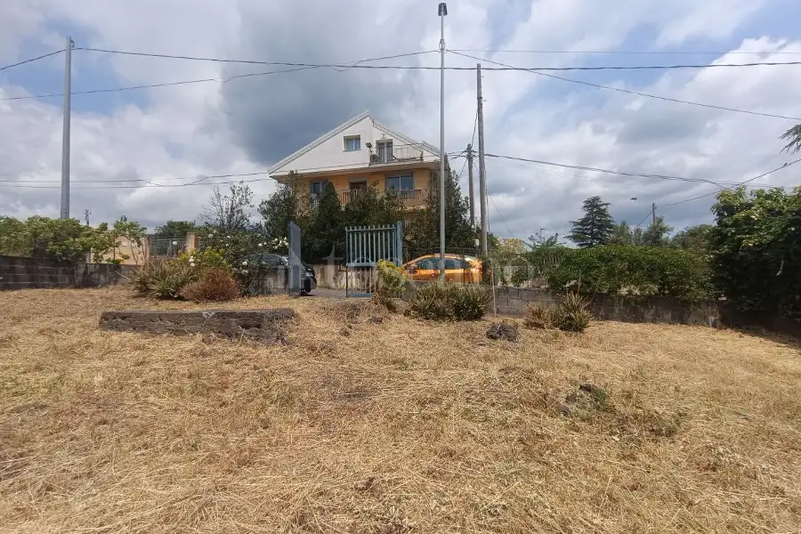 Edificabile Residenziali in vendita di 700 mq a €68.000 (rif. 88/2026)