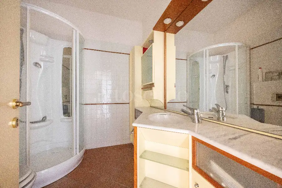 Villa in vendita di 2.660 mq a €950.000 (rif. 43/2025)