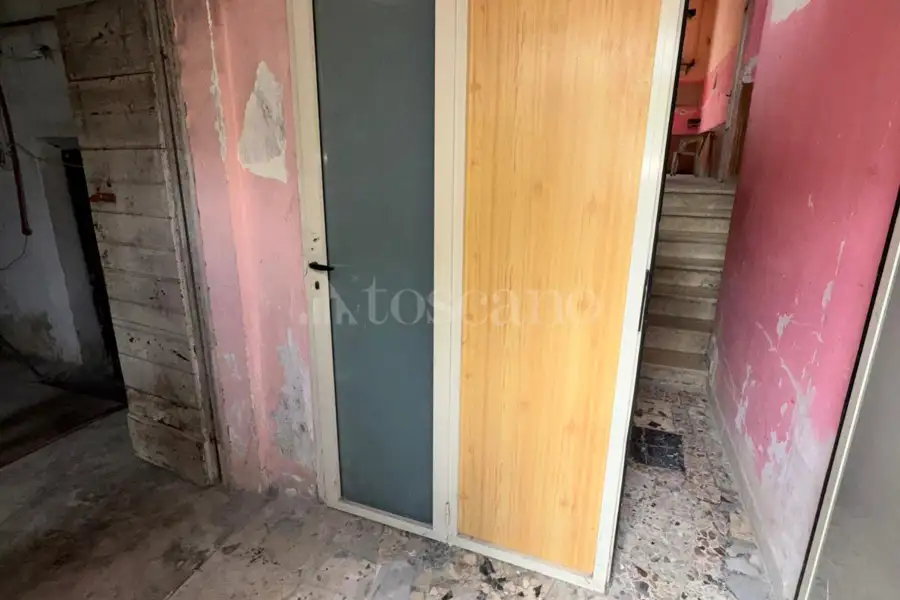 Casa Indipendente in vendita di 250 mq a €60.000 (rif. 103/2025)