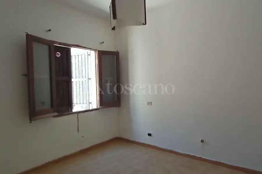 Casa in vendita di 480 mq a €450.000 (rif. 37/2026)