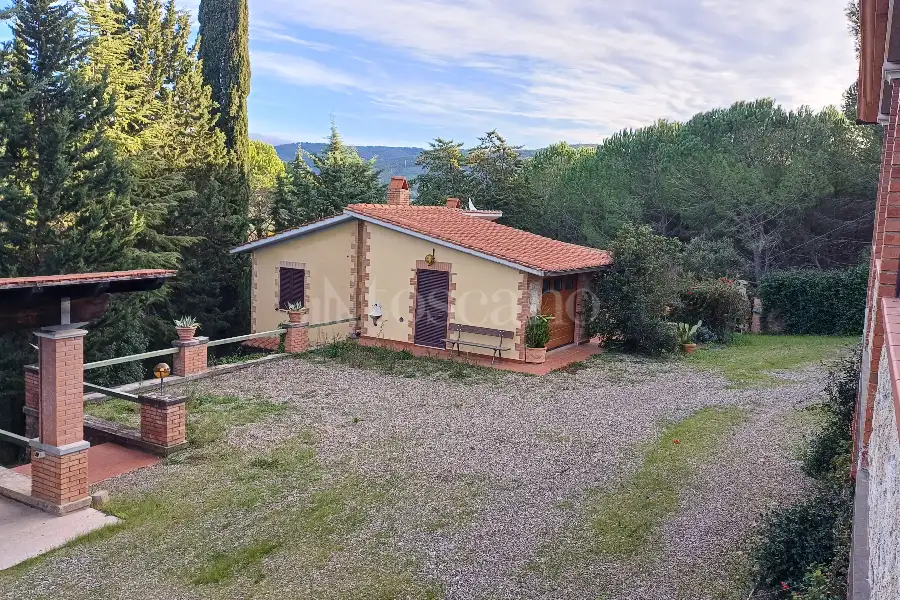 Villa Plurifamiliare in vendita di 800 mq a €1.390.000 (rif. 26/2024)