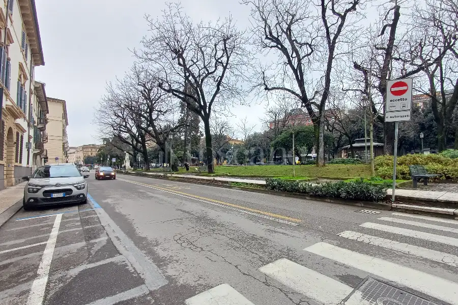 Loft in vendita di 470 mq a €970.000 (rif. 9/2025)