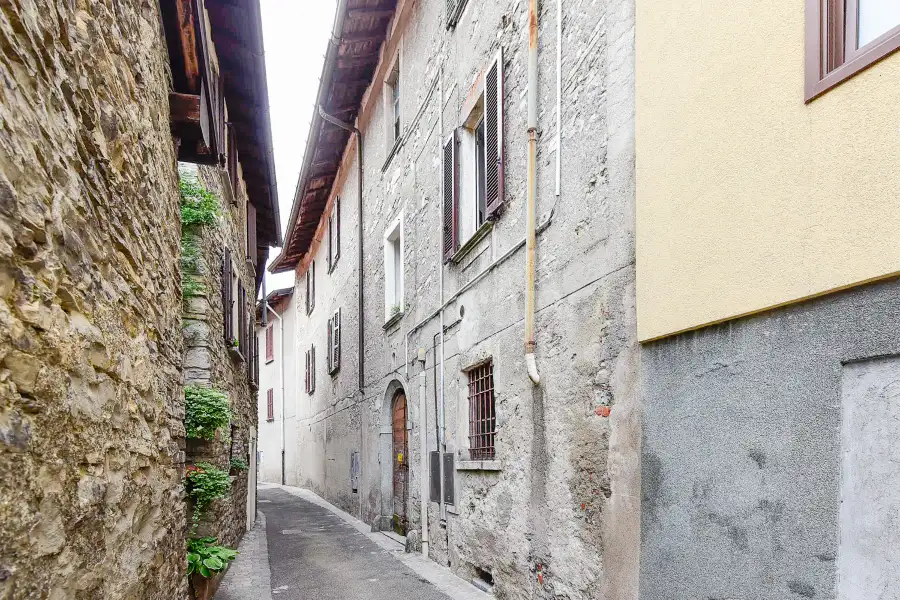 Palazzo in vendita di 250 mq a €248.000 (rif. 30/2025)