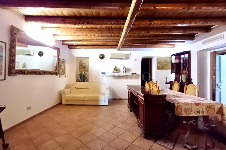 Casa in vendita di 140 mq trattativa riservata (rif. 24/2025)