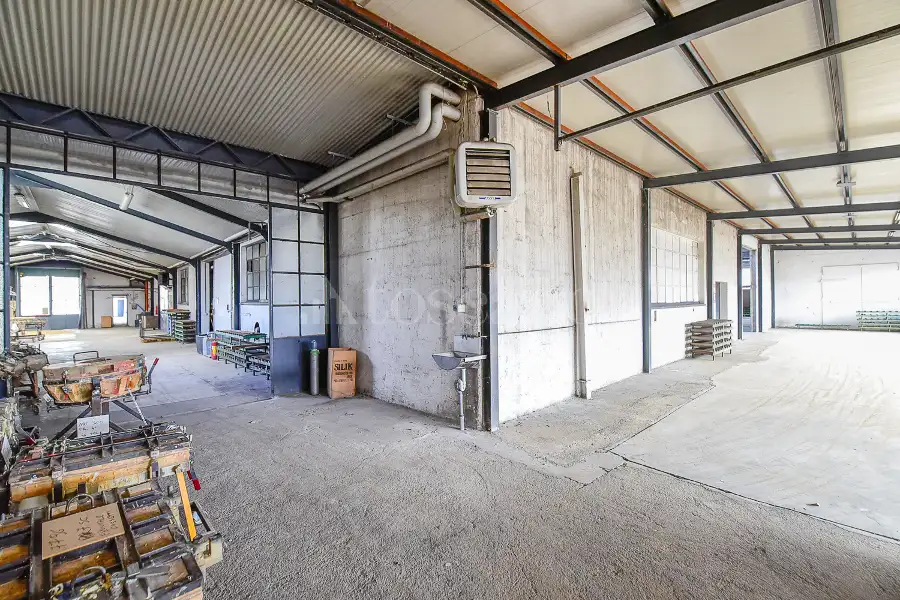 Magazzino in vendita di 3.000 mq a €1.700.000 (rif. 34/2026)
