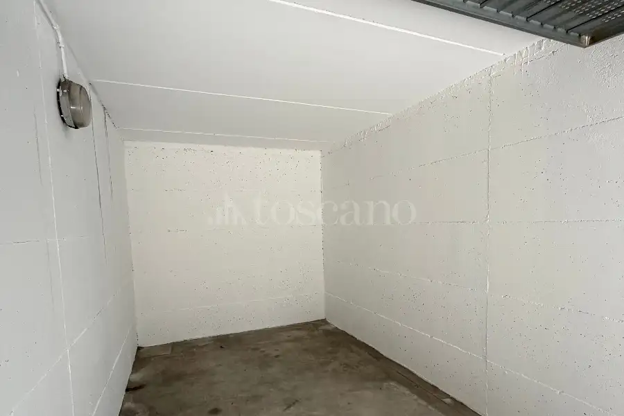 Box in affitto di 17 mq a €110 (rif. 8/2026)