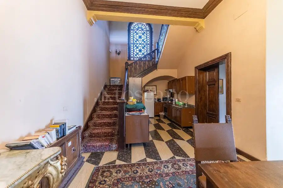 Villa in vendita di 750 mq a €1.950.000 (rif. 53/2026)