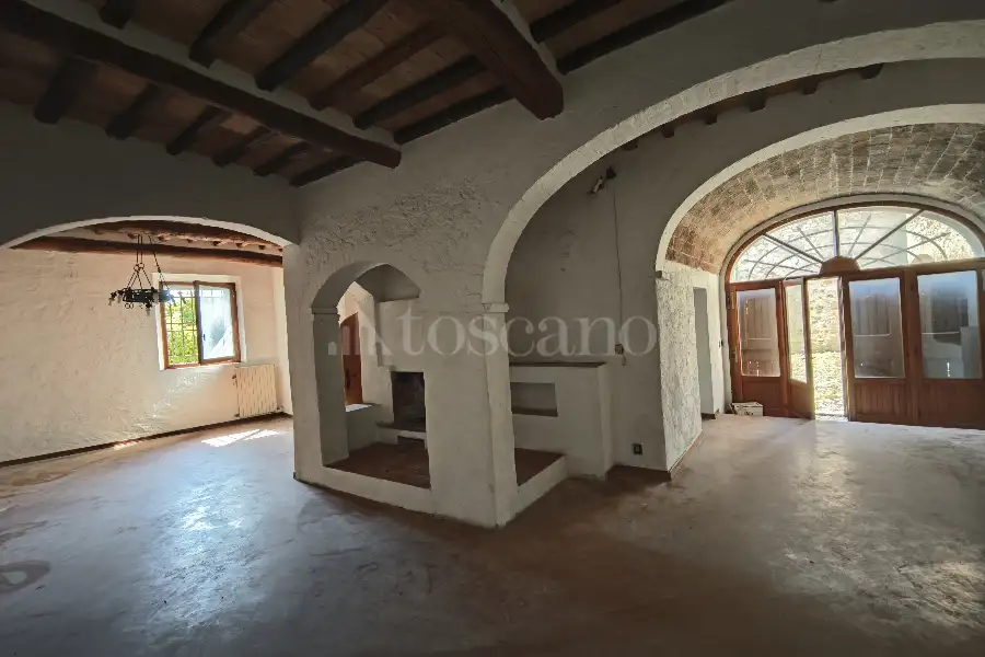 Casa in vendita di 400 mq a €650.000 (rif. 26/2025)