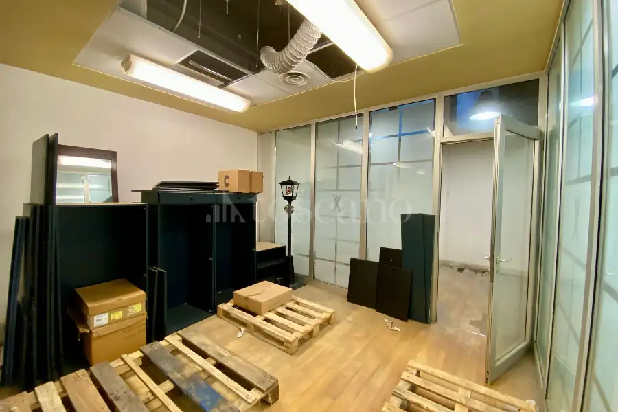Magazzino in vendita di 450 mq a €125.000 (rif. 7/2025)