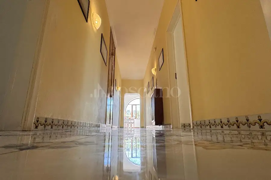 Villa in vendita di 500 mq a €1.080.000 (rif. 46/2025)