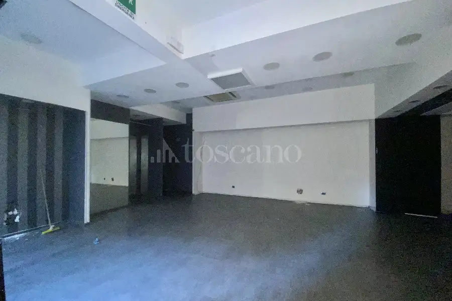 Negozio in vendita di 166 mq a €240.000 (rif. 56/2026)