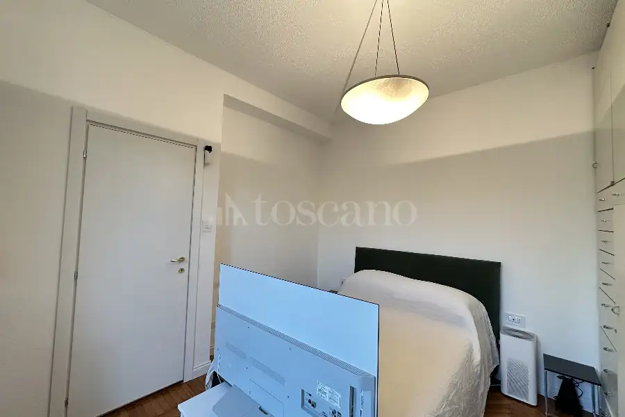 Attico in vendita di 95 mq a €699.500 (rif. 11/2025)