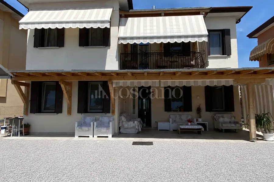 Casa Indipendente in vendita di 232 mq a €245.000 (rif. 17/2026)