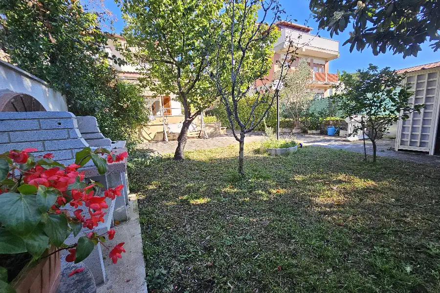 Villa Plurifamiliare in vendita di 90 mq a €165.000 (rif. 131/2025)