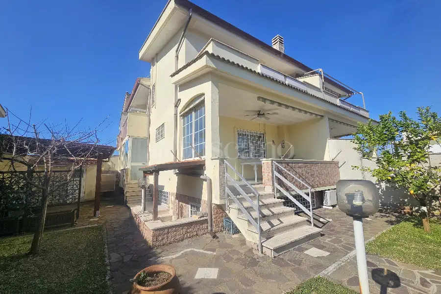 Villa Plurifamiliare in vendita di 160 mq a €259.000 (rif. 163/2024)