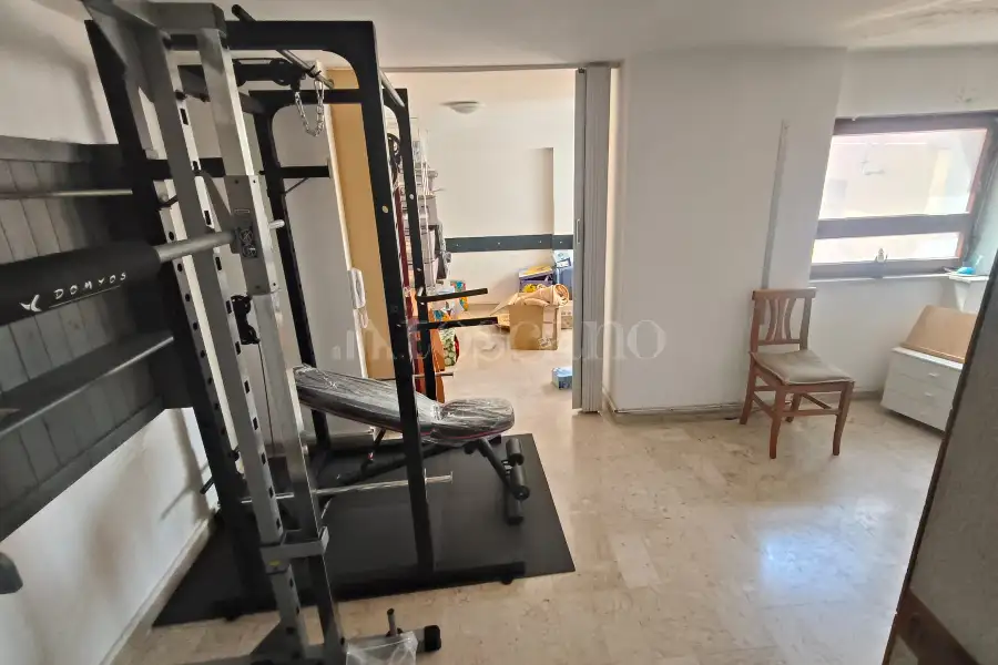 Ufficio in vendita di 240 mq a €190.000 (rif. 43/2026)