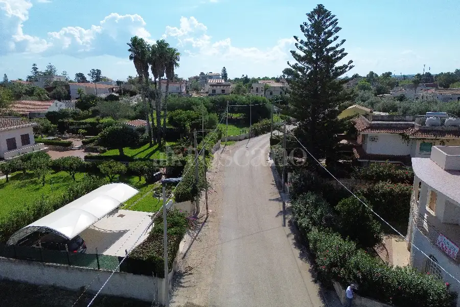 Villa in vendita di 345 mq a €369.000 (rif. 123/2026)