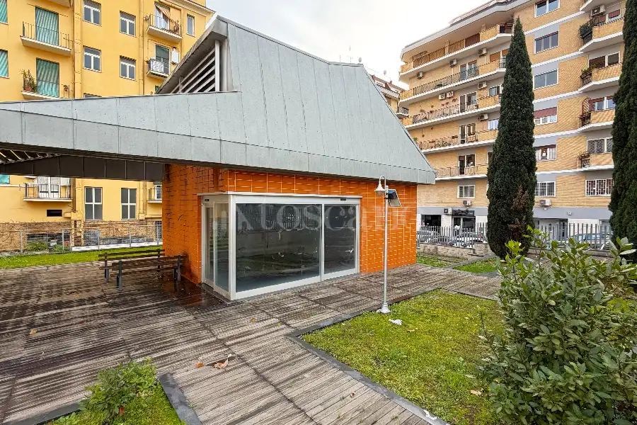 Negozio in vendita di 131 mq a €245.000 (rif. 3/2026)