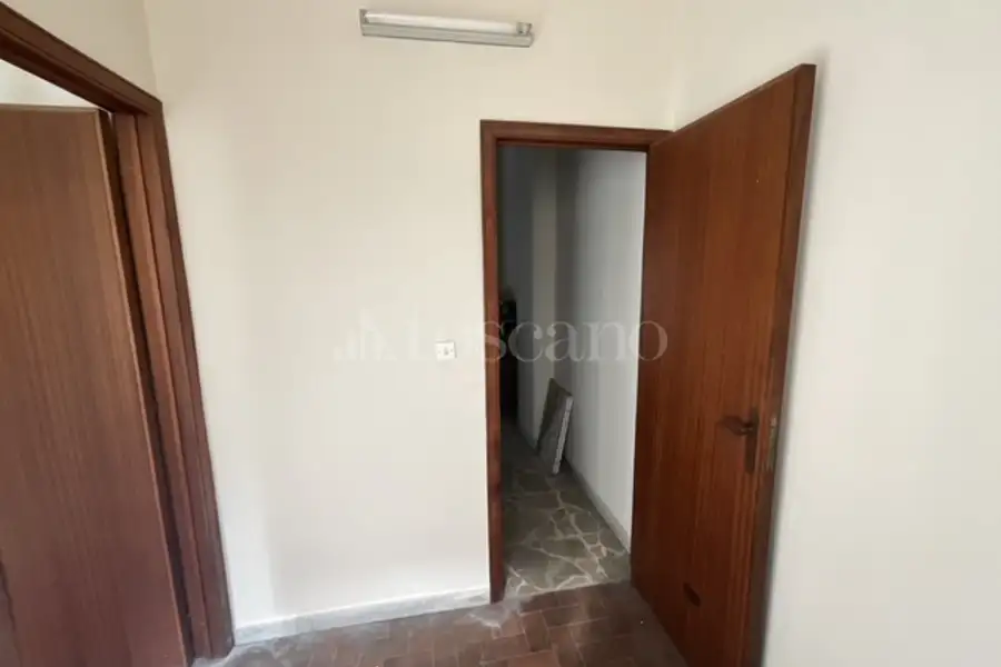Negozio in vendita di 132 mq a €190.000 (rif. 25/2026)