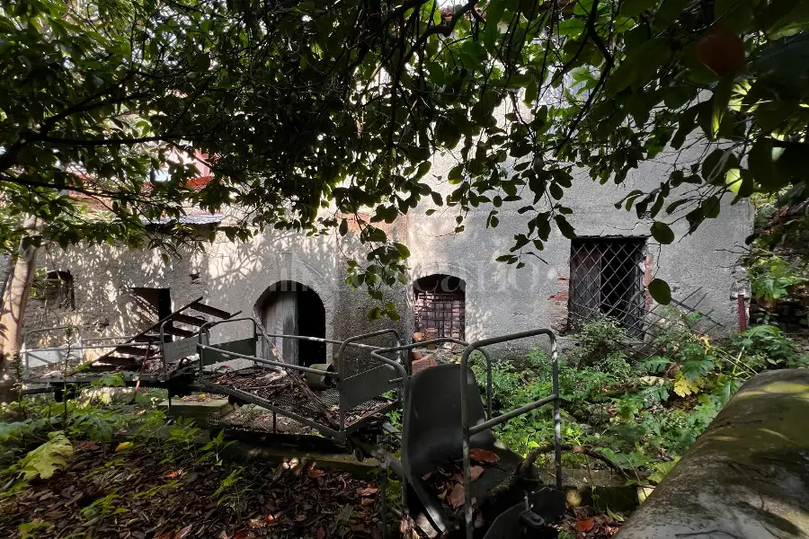 Edificabile Residenziali in vendita di 150 mq a €350.000 (rif. 21/2026)