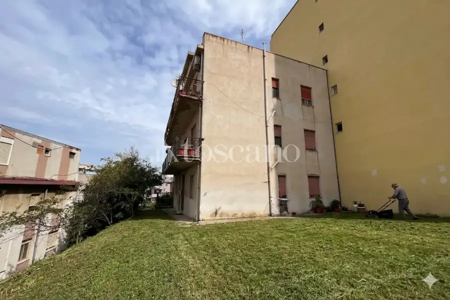 Palazzo in vendita di 300 mq a €215.000 (rif. 40/2025)