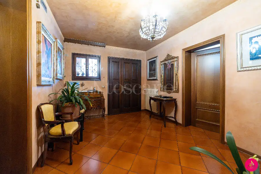 Villa in vendita di 280 mq a €390.000 (rif. 19/2026)