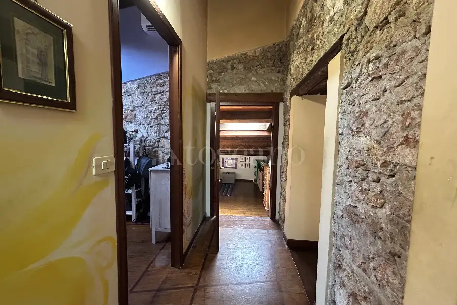 Villa in vendita di 700 mq a €720.000 (rif. 94/2026)
