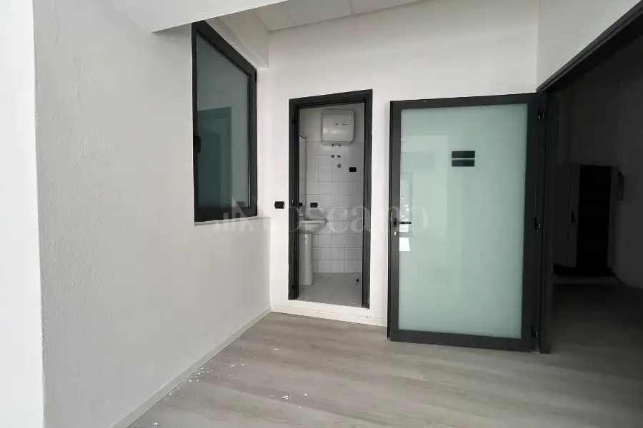 Negozio in vendita di 235 mq a €210.000 (rif. 48/2025)