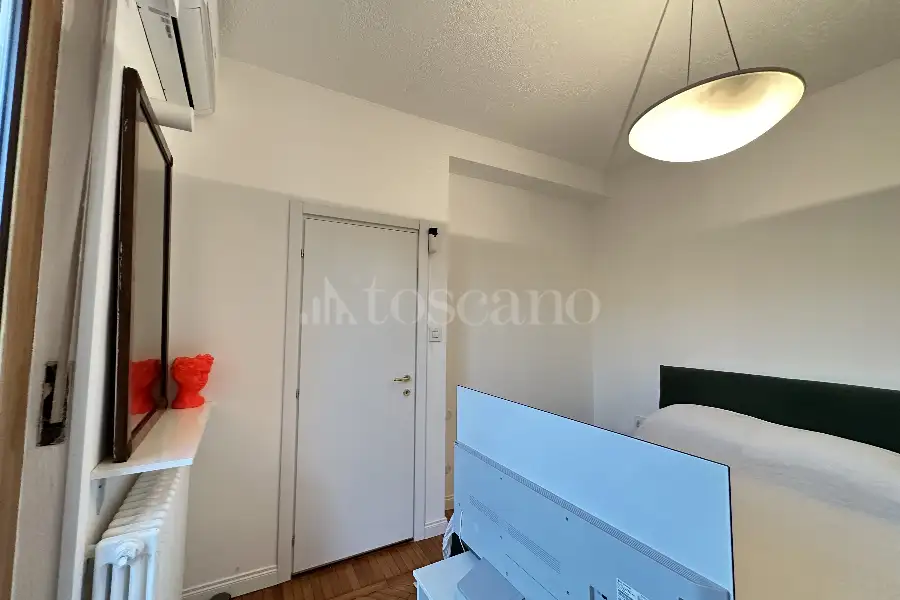 Attico in vendita di 95 mq a €699.500 (rif. 11/2025)