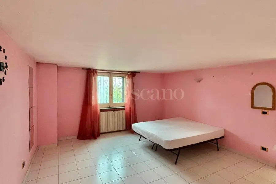 Casa Indipendente in vendita di 350 mq a €99.000 (rif. 101/2026)