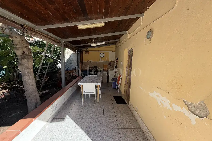 Villa Plurifamiliare in vendita di 400 mq a €399.000 (rif. 137/2026)