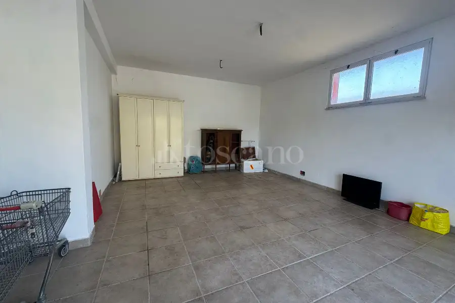 Negozio in vendita di 100 mq a €239.000 (rif. 5/2025)