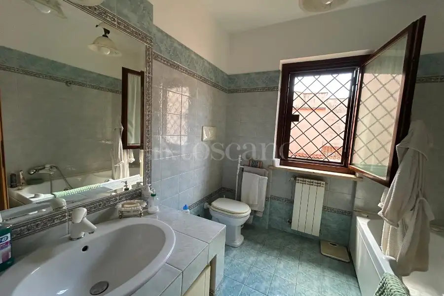 Villa in vendita di 380 mq a €599.000 (rif. 15/2026)