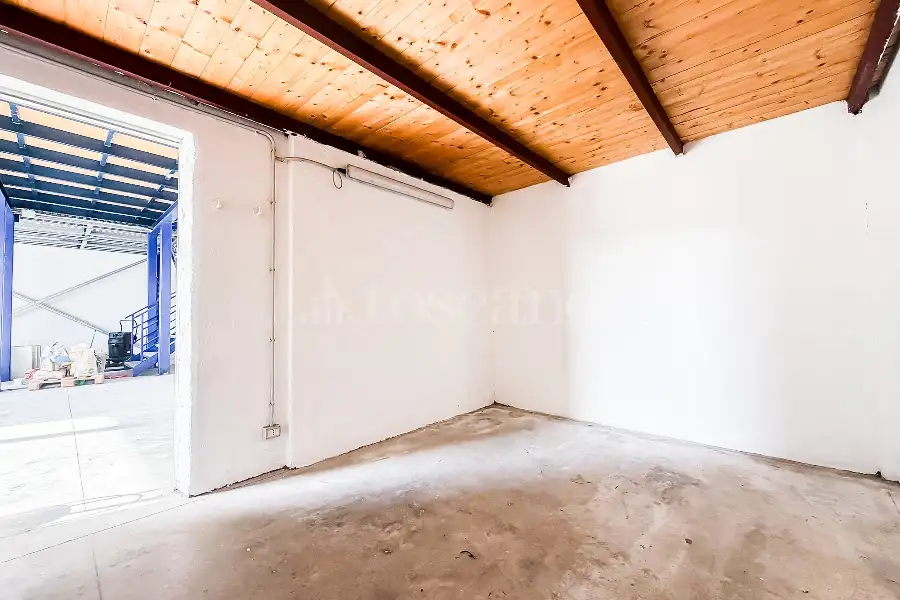 Capannone in vendita di 261 mq a €260.000 (rif. 57/2026)