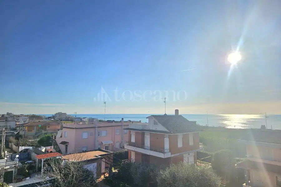 Attico in vendita di 170 mq a €339.000 (rif. 1/2026)